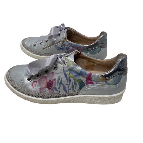 Softwaves Shoes - SOFTWAVES Luxurious lace up floral Sneakers